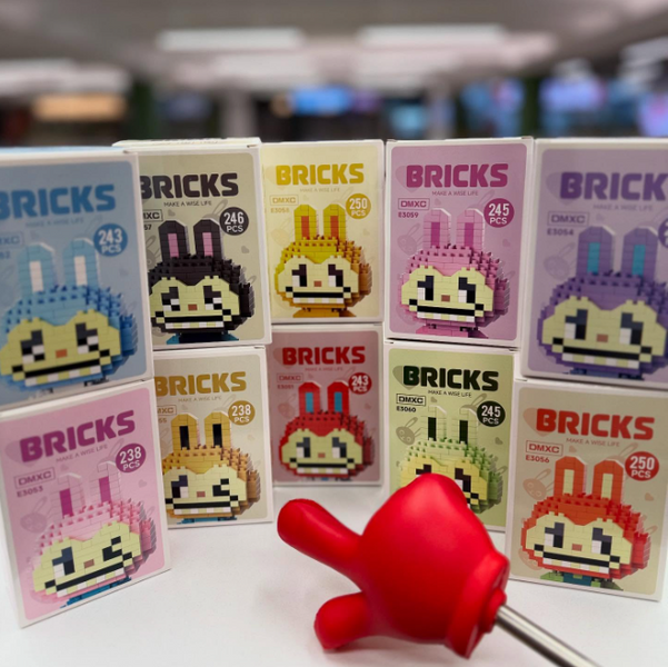 Конструктор BRICKS Labubu жовтий 243 деталі міні фігурка персонажа розвивальний набір E3058 фото